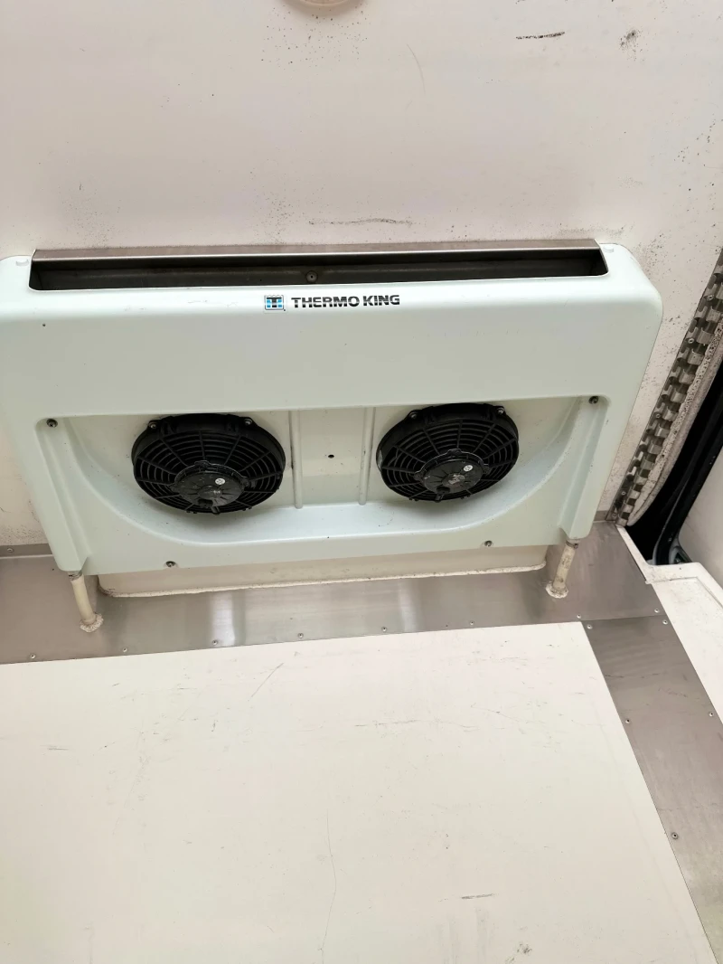 Iveco 35c18 НОВ ВНОС!ХЛАДИЛЕН!, снимка 8 - Бусове и автобуси - 50682936