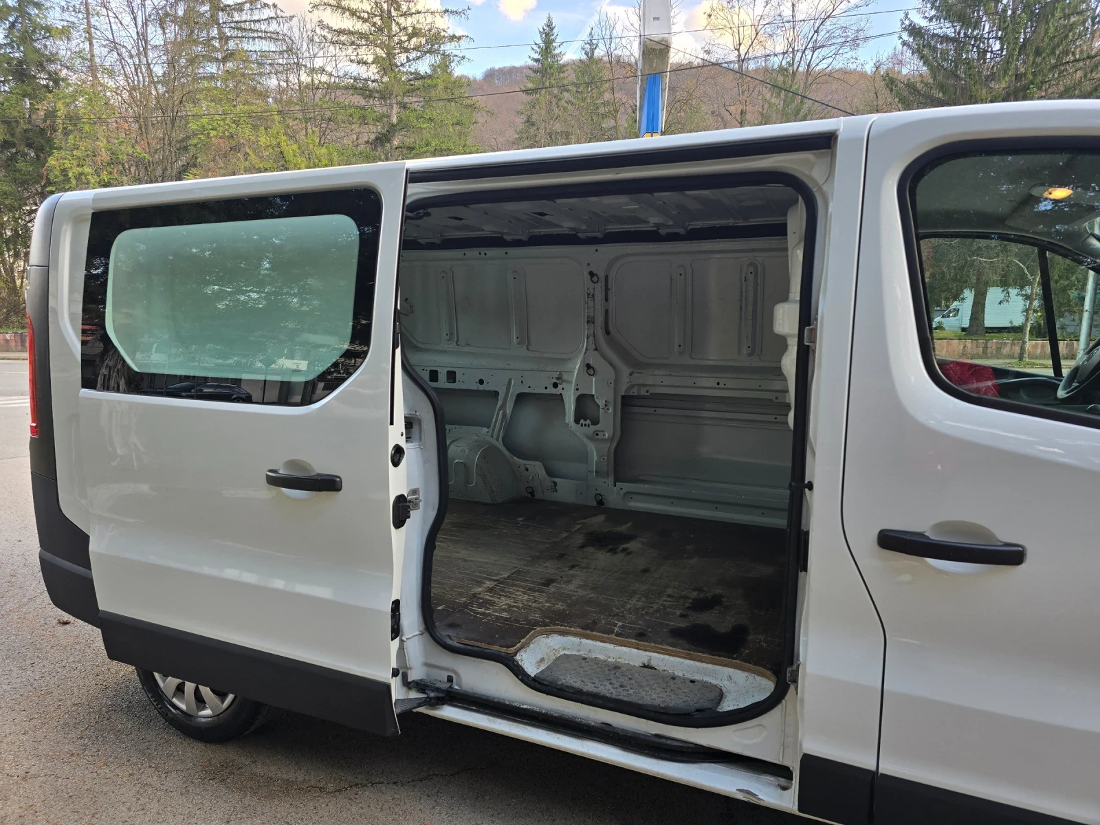 Renault Trafic 1.6dCi 115 ШВЕЙЦАРИЯ  - изображение 9