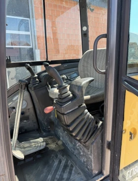 Багер Volvo EC18C, снимка 8