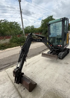 Багер Volvo EC18C, снимка 2
