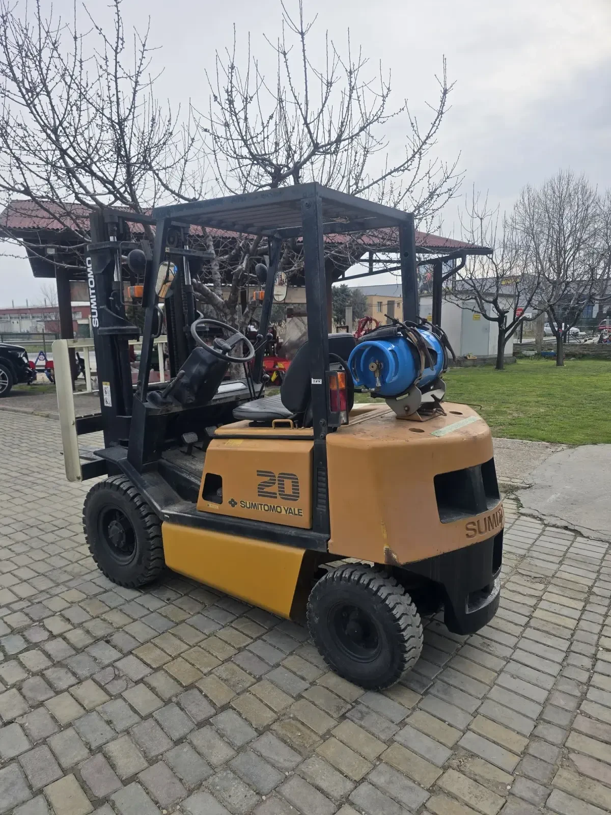 Мотокар Toyota Yale Sumitomo 2.0 тон. Газ/Бензин, снимка 3 - Индустриална техника - 53922043