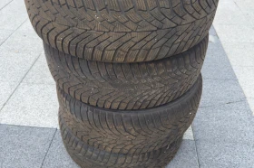Гуми Зимни 235/50R18, снимка 2