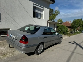 Mercedes-Benz C 220, снимка 3