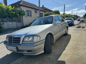 Mercedes-Benz C 220, снимка 2