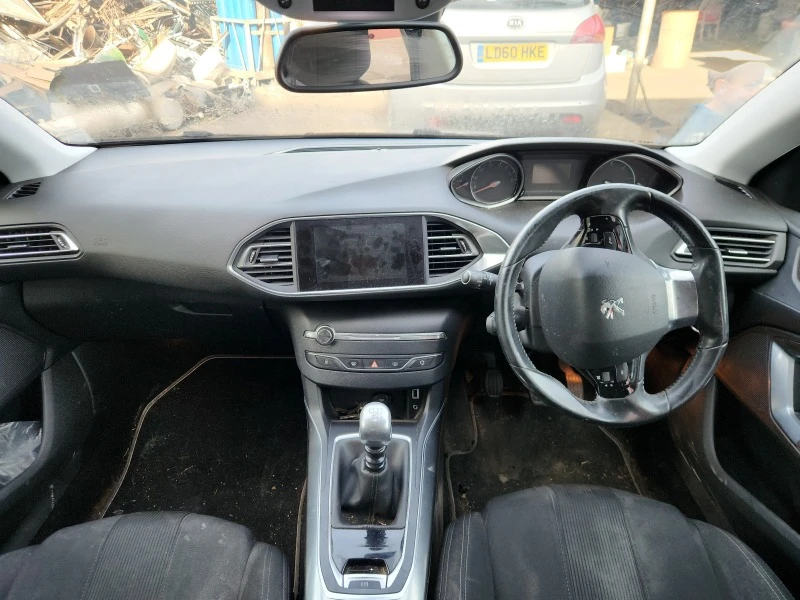 Peugeot 308 1.6HDI, снимка 7 - Автомобили и джипове - 39858188