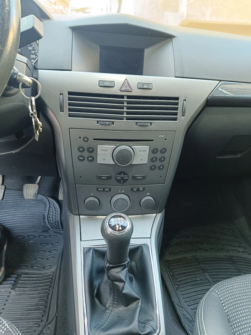 Opel Astra H, снимка 11 - Автомобили и джипове - 48721874