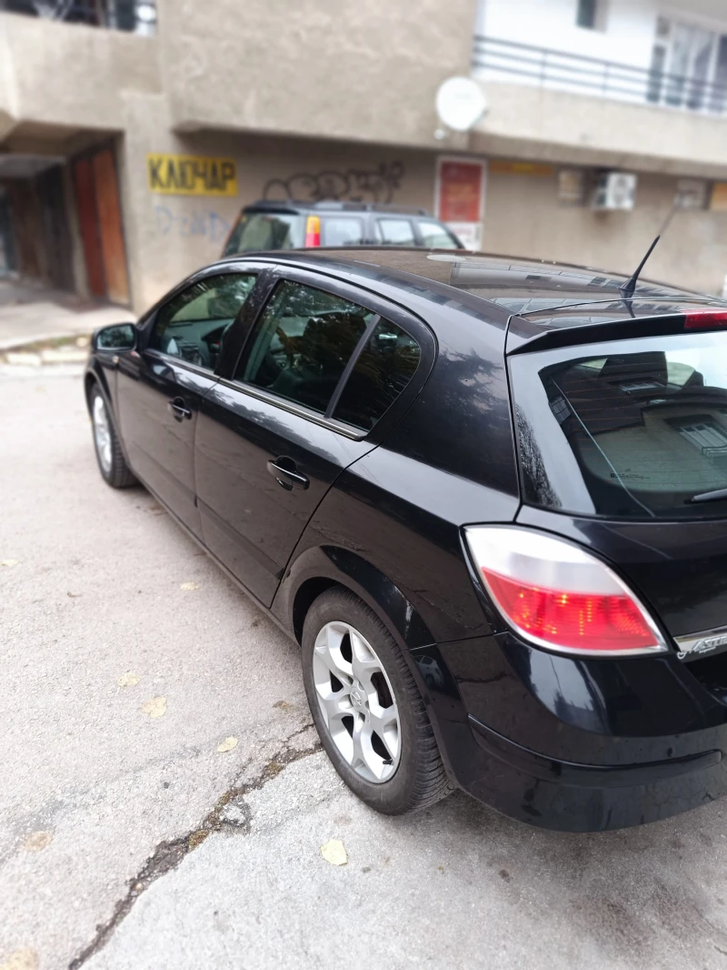 Opel Astra H, снимка 6 - Автомобили и джипове - 48721874