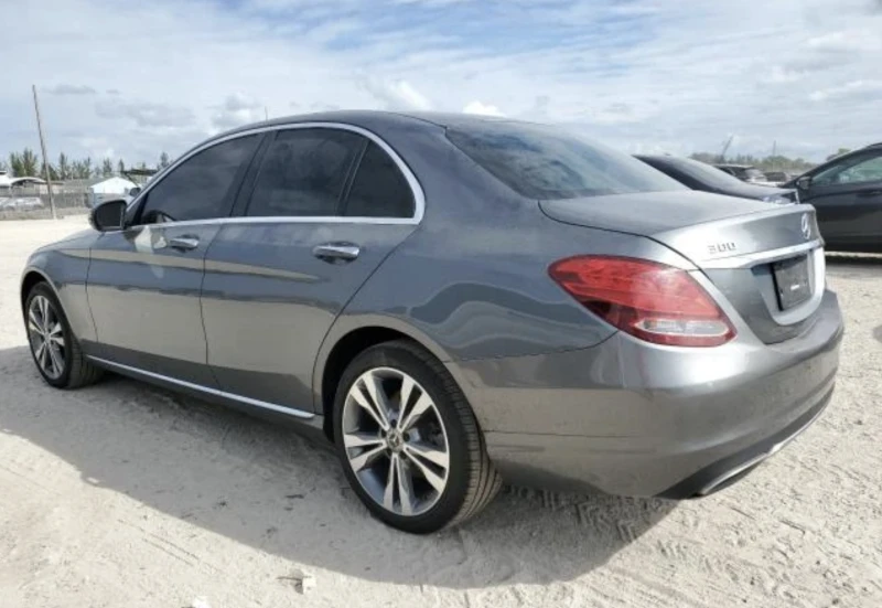 Mercedes-Benz C 300, снимка 4 - Автомобили и джипове - 48794682