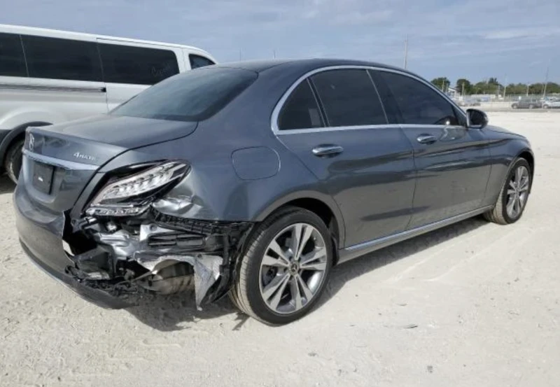 Mercedes-Benz C 300, снимка 5 - Автомобили и джипове - 48794682