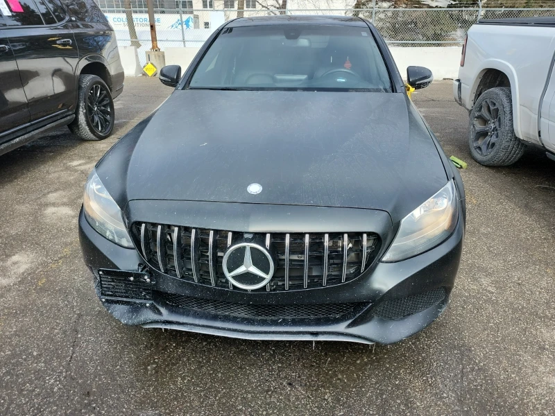 Mercedes-Benz C 300 4MATIC, Мат фолио, Бас каса, снимка 2 - Автомобили и джипове - 49059683