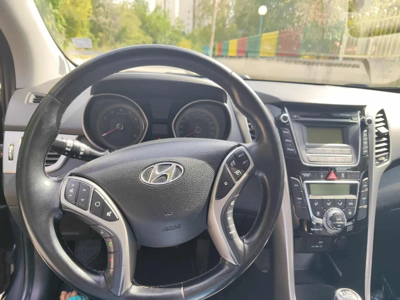 Hyundai I30, снимка 6 - Автомобили и джипове - 52494876