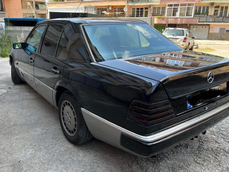 Mercedes-Benz 124 200E, снимка 4 - Автомобили и джипове - 53160984