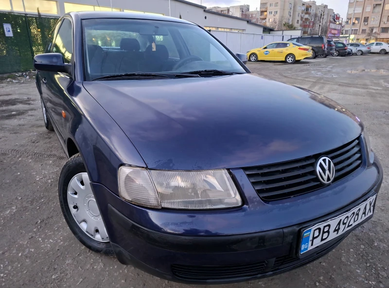 VW Passat 1.6 Газ Клима, снимка 11 - Автомобили и джипове - 53482641