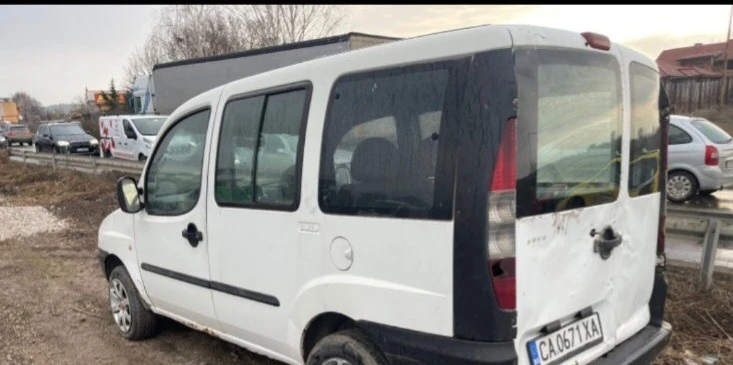 Fiat Doblo, снимка 4 - Автомобили и джипове - 47311166