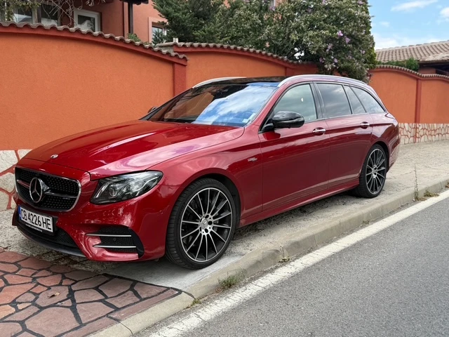 Mercedes-Benz E 53 AMG Turbo 4matic+ LED Ambient HUD Panorama Burmeister - изображение 3