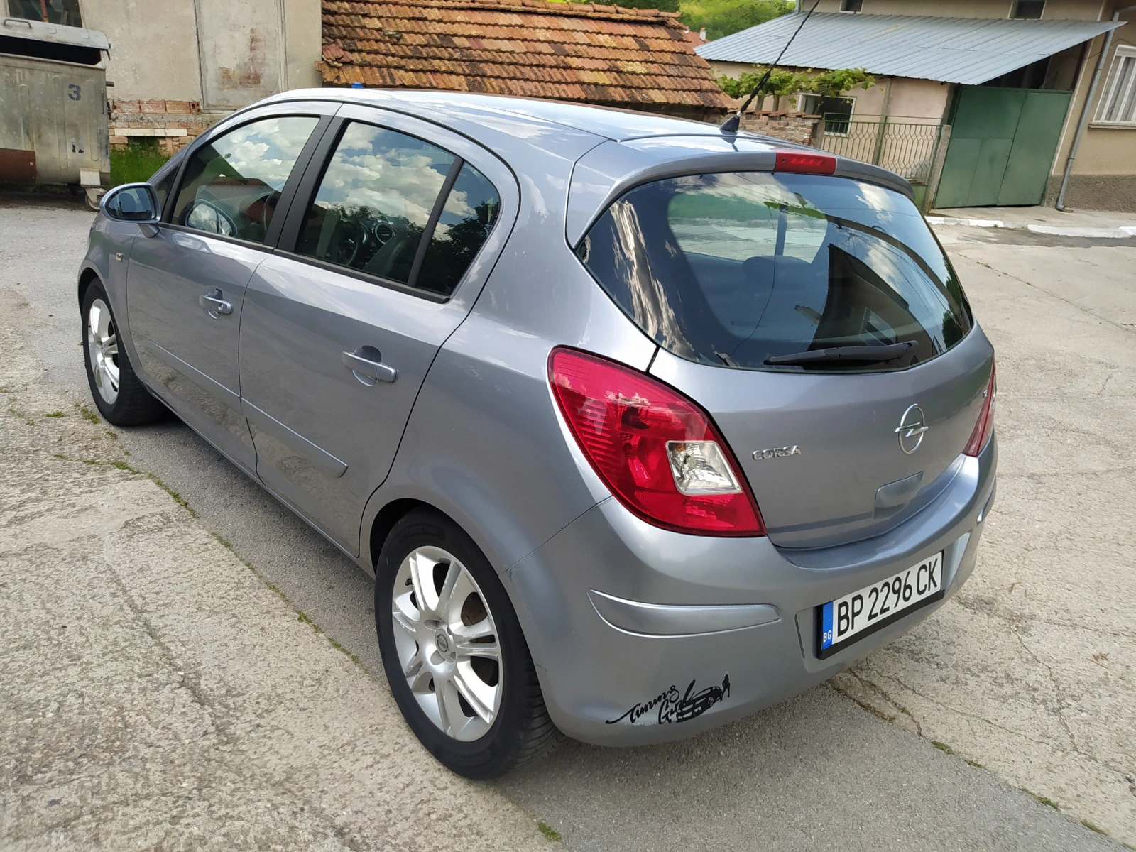 Opel Corsa 1.2 - изображение 4