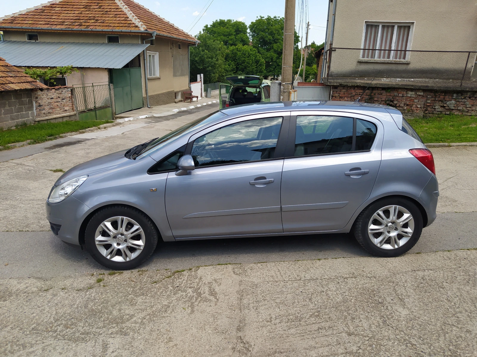 Opel Corsa 1.2 - изображение 9