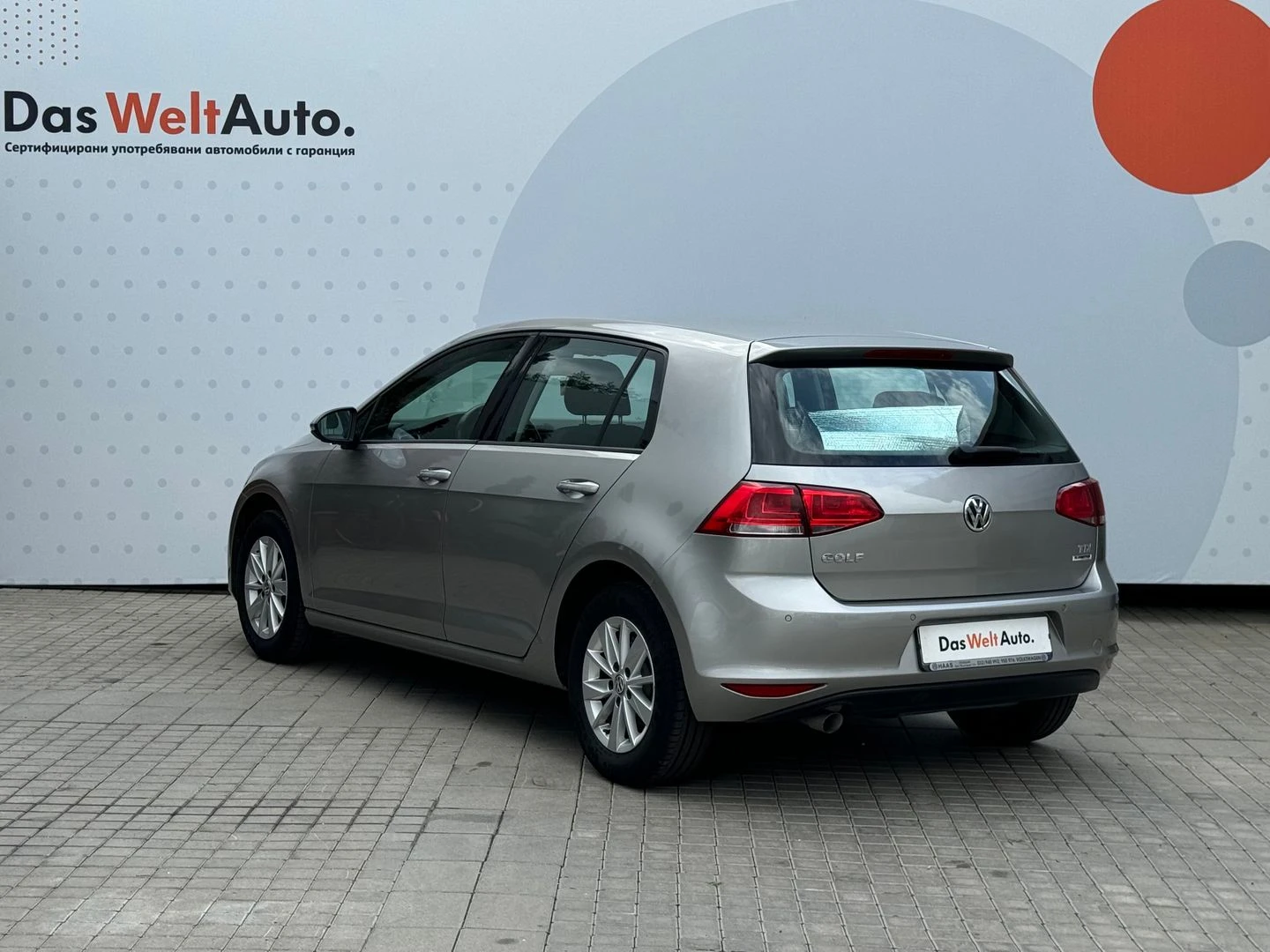 VW Golf 2016 Comfortline 1.6TDI BMT - изображение 3