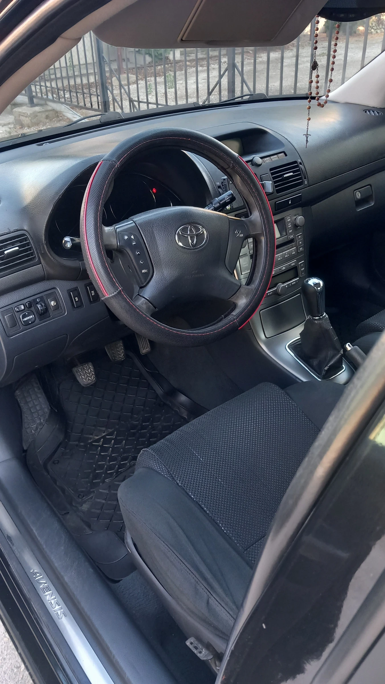 Toyota Avensis  - изображение 8