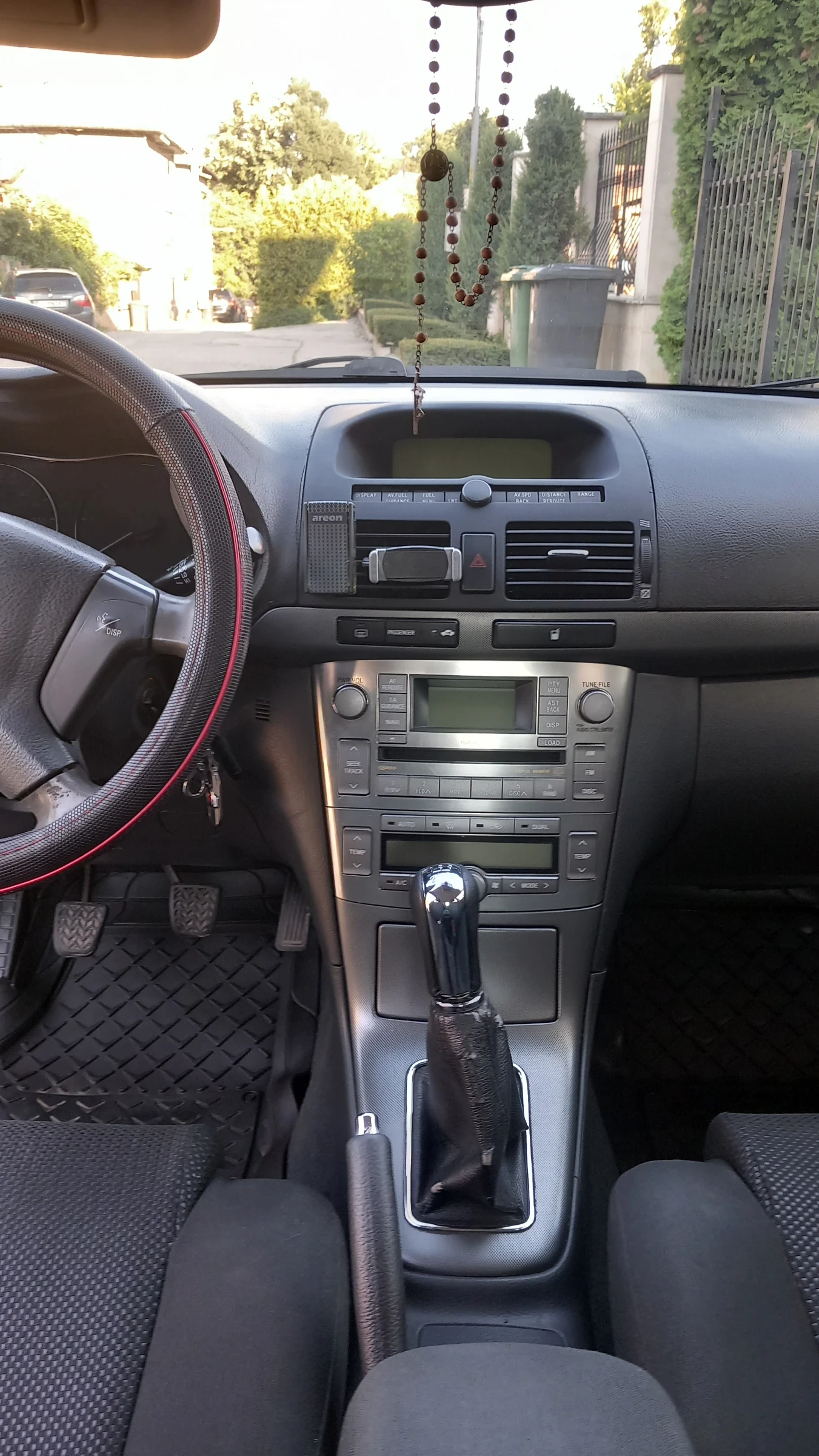 Toyota Avensis  - изображение 6