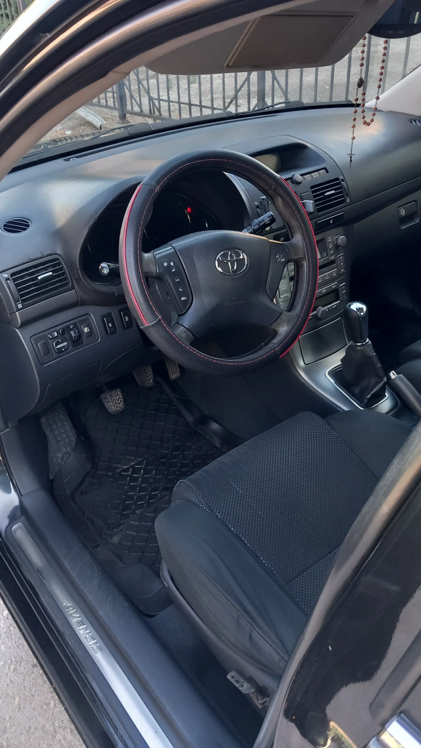 Toyota Avensis  - изображение 7