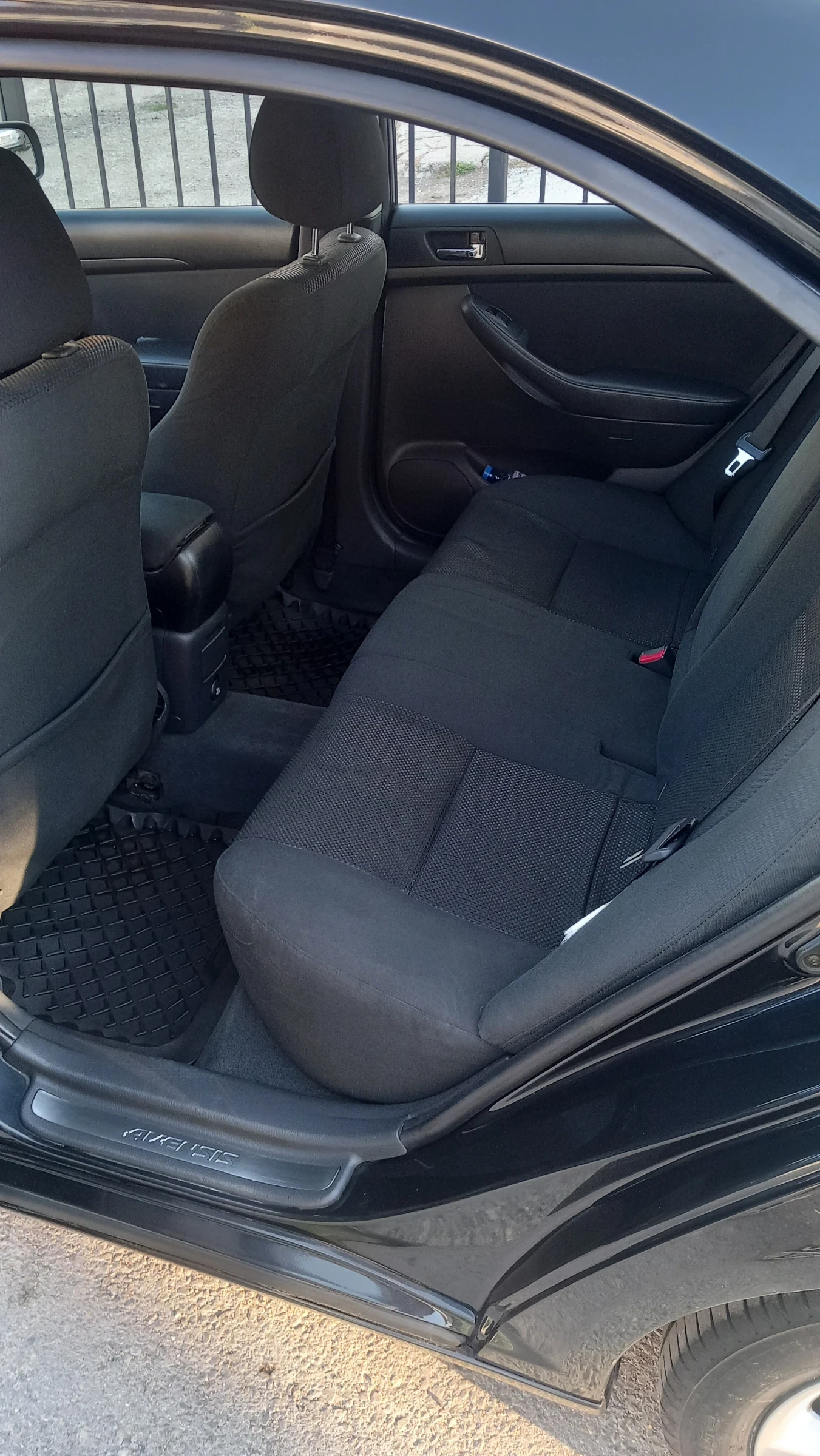 Toyota Avensis  - изображение 9