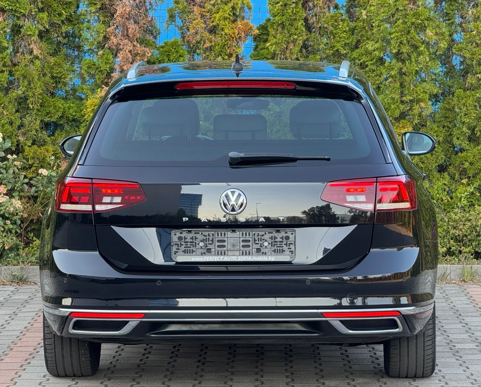 VW Passat Facelift-2.0TDI-DIGITAL-НАВИ-КАЮВРА-КОЖА-ПОДГРЕВ!! - изображение 4