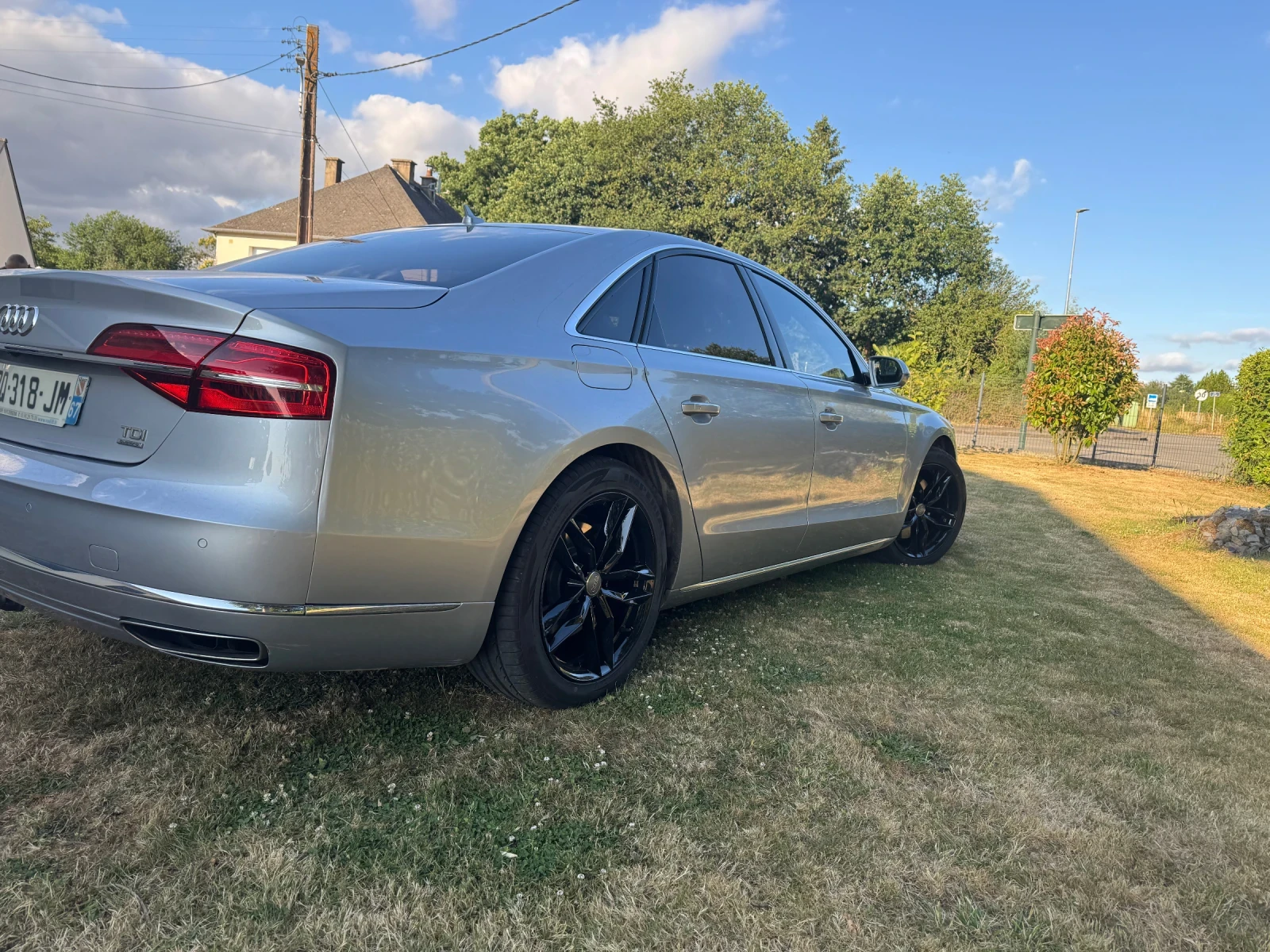 Audi A8  - изображение 2