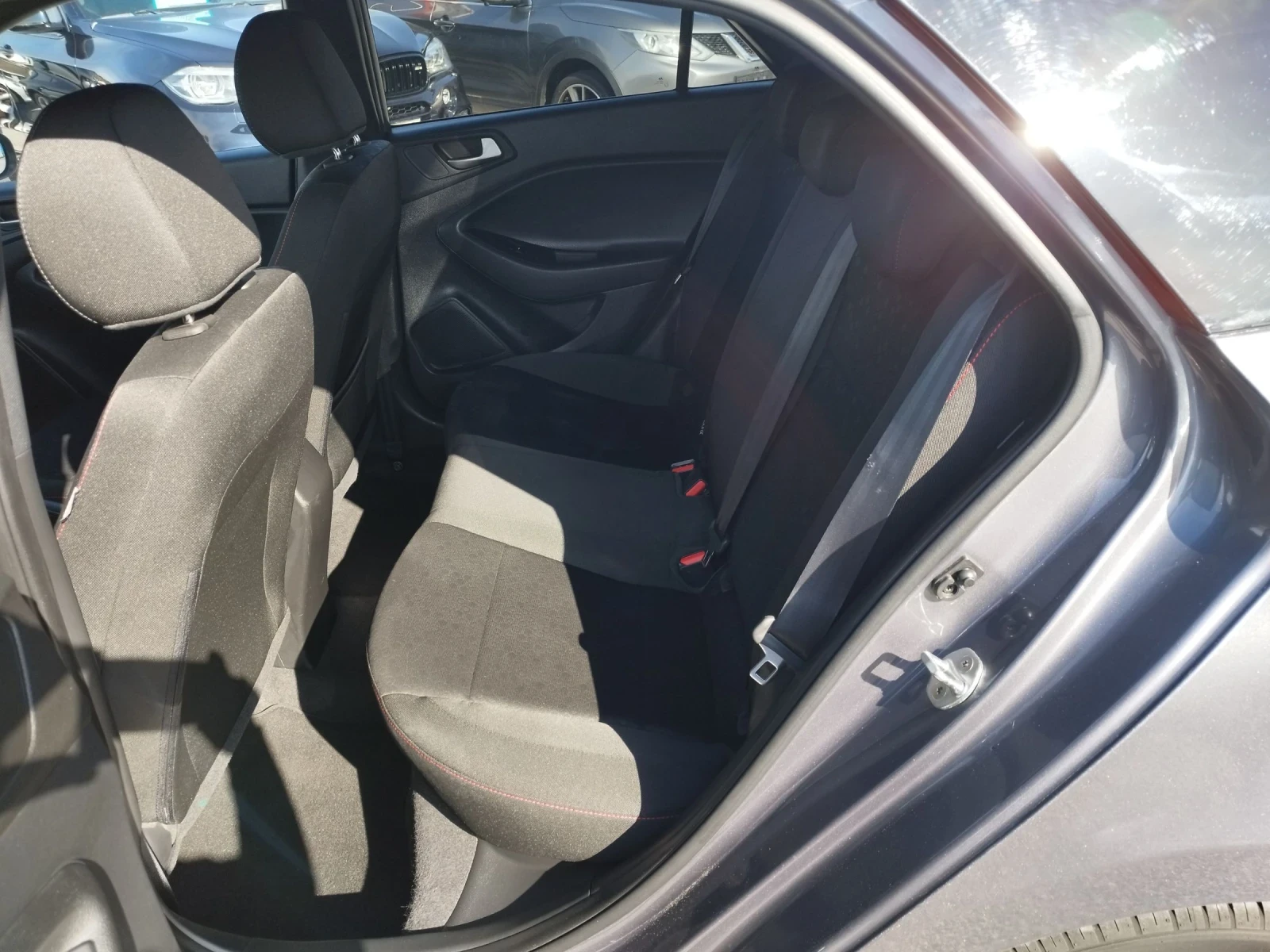 Hyundai I20 1.0i 101��. | Mobile.bg � ����������� 10
