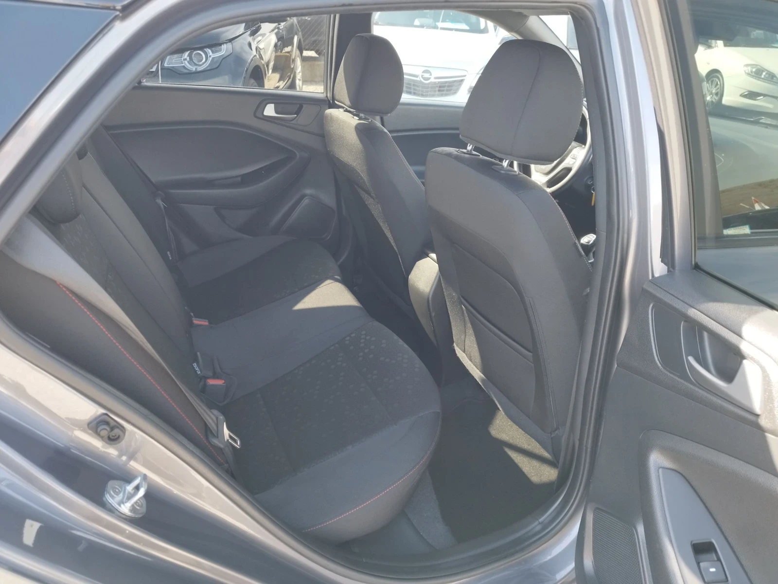 Hyundai I20 1.0i 101��. | Mobile.bg � ����������� 13