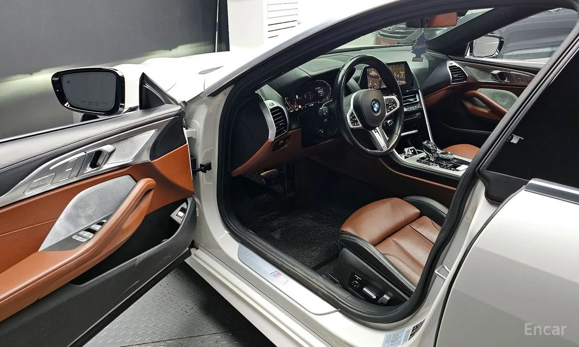 BMW 840 xDrive M Pack* BOWERS & WILKINS* HEAD-UP* 360 CAM*, снимка 5 - Автомобили и джипове - 53904010
