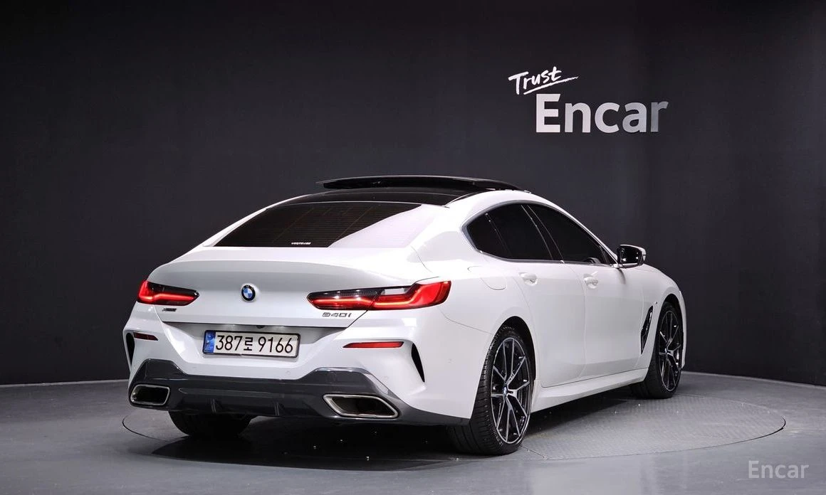 BMW 840 xDrive M Pack* BOWERS & WILKINS* HEAD-UP* 360 CAM*, снимка 3 - Автомобили и джипове - 53904010