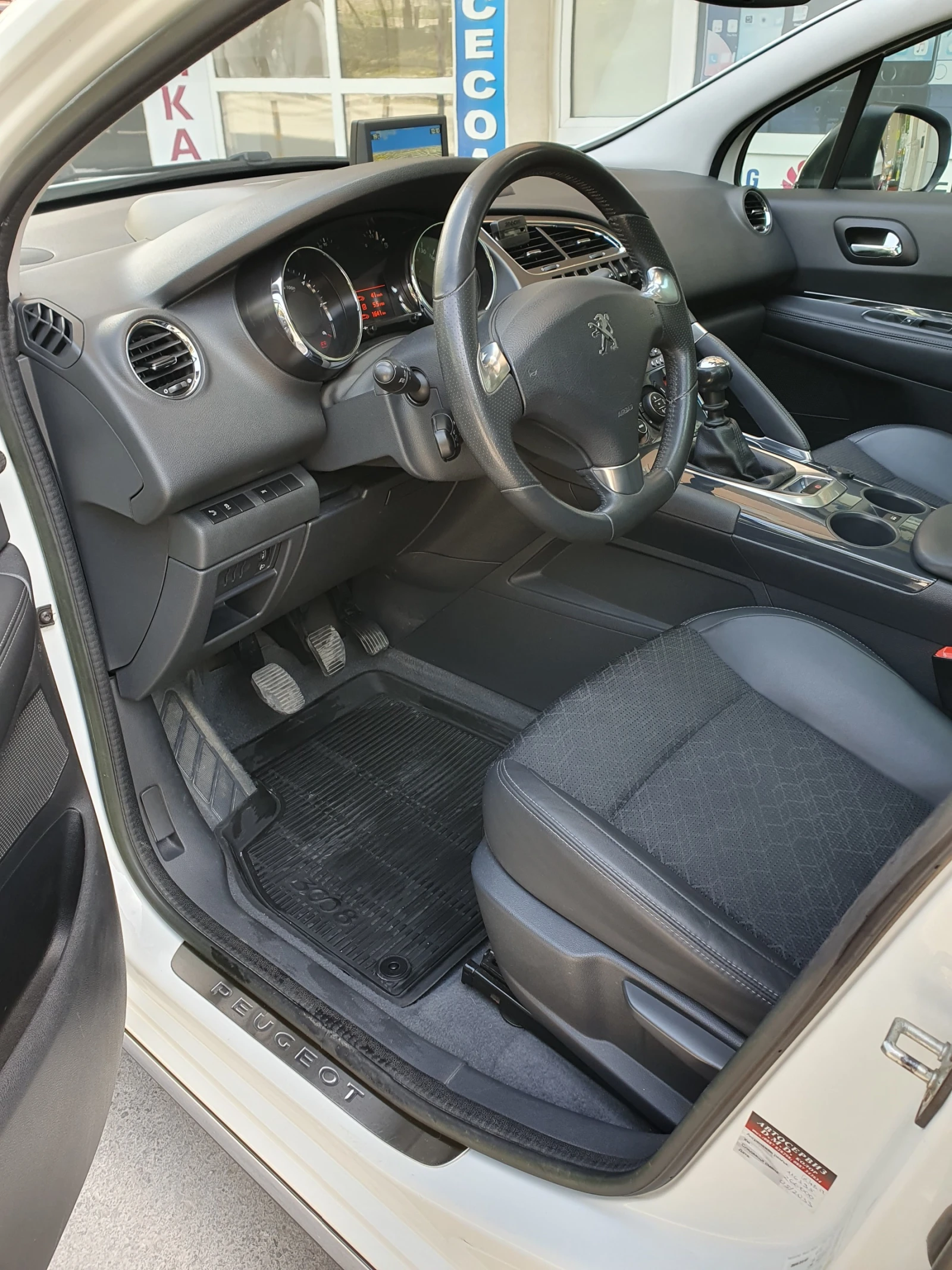 Peugeot 3008 NAVI* HeadUp* PANORAMA* Bluetooth , снимка 16 - Автомобили и джипове - 54323798