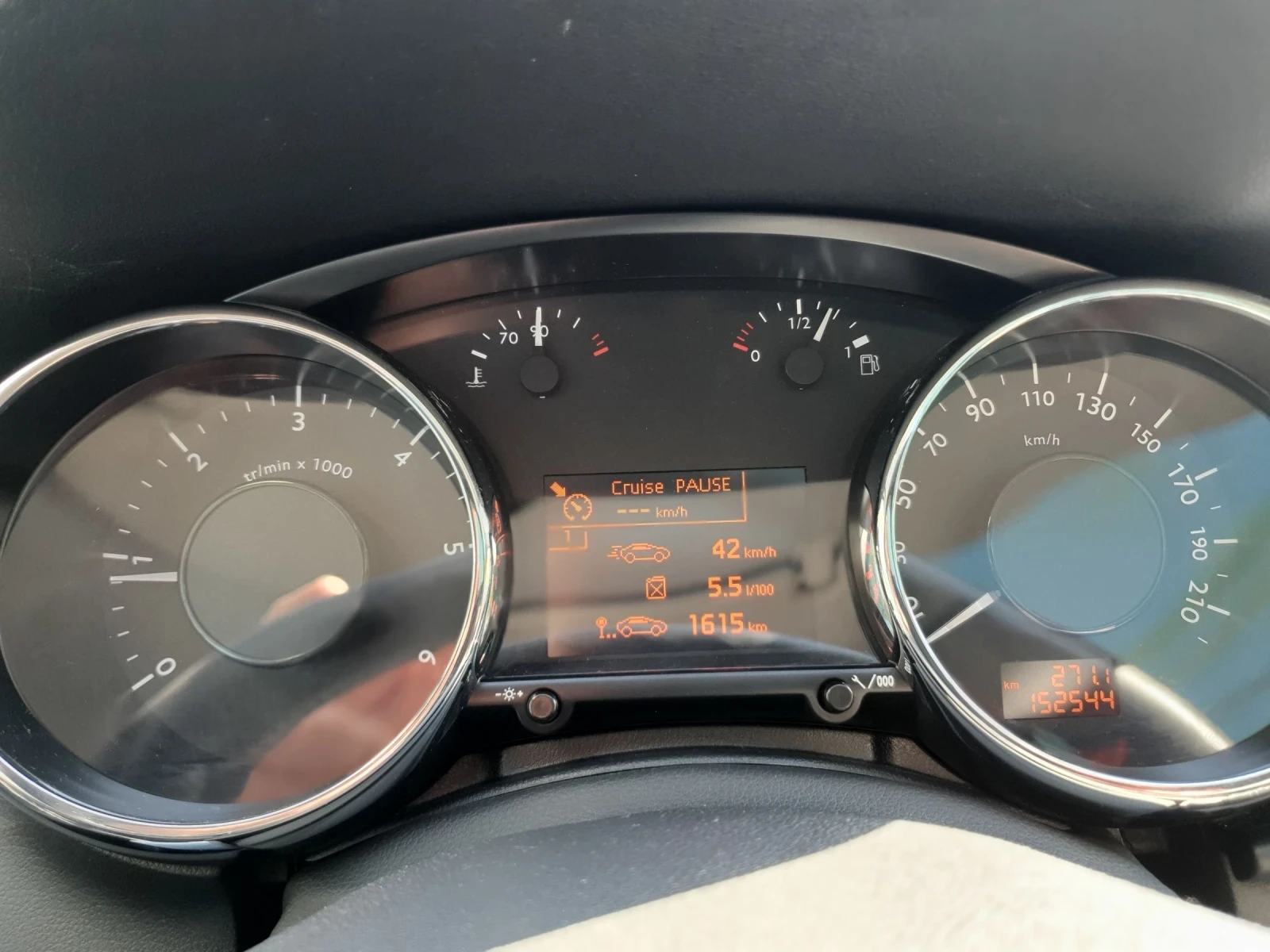 Peugeot 3008 NAVI* HeadUp* PANORAMA* Bluetooth , снимка 12 - Автомобили и джипове - 54323798