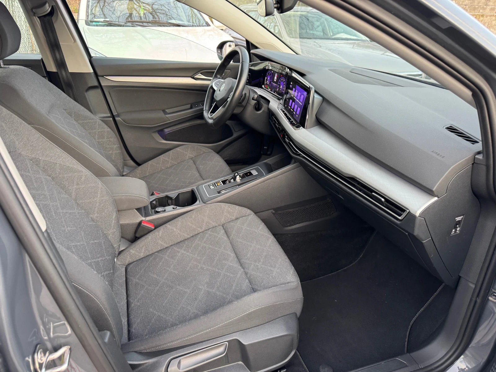 VW Golf 2.0TDI* DSG* Life, снимка 14 - Автомобили и джипове - 54370286