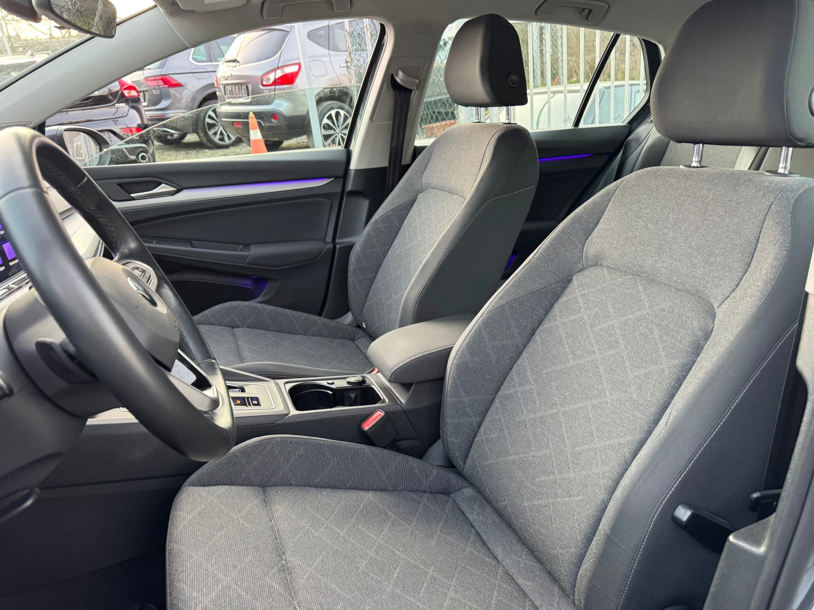 VW Golf 2.0TDI* DSG* Life, снимка 10 - Автомобили и джипове - 54370286