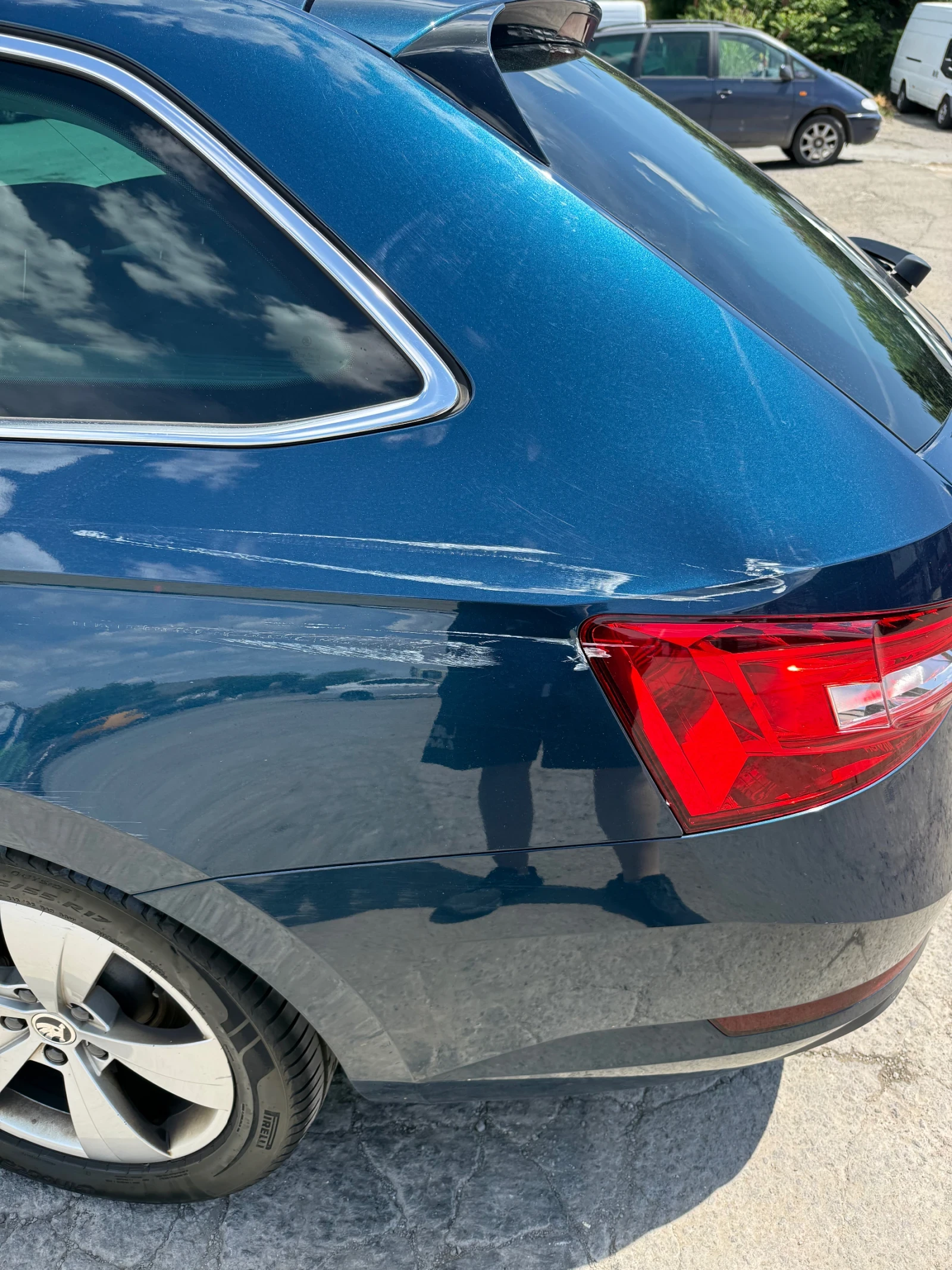 Skoda Superb 2.0 / 150 конски сили / дизел, снимка 9 - Автомобили и джипове - 54610935