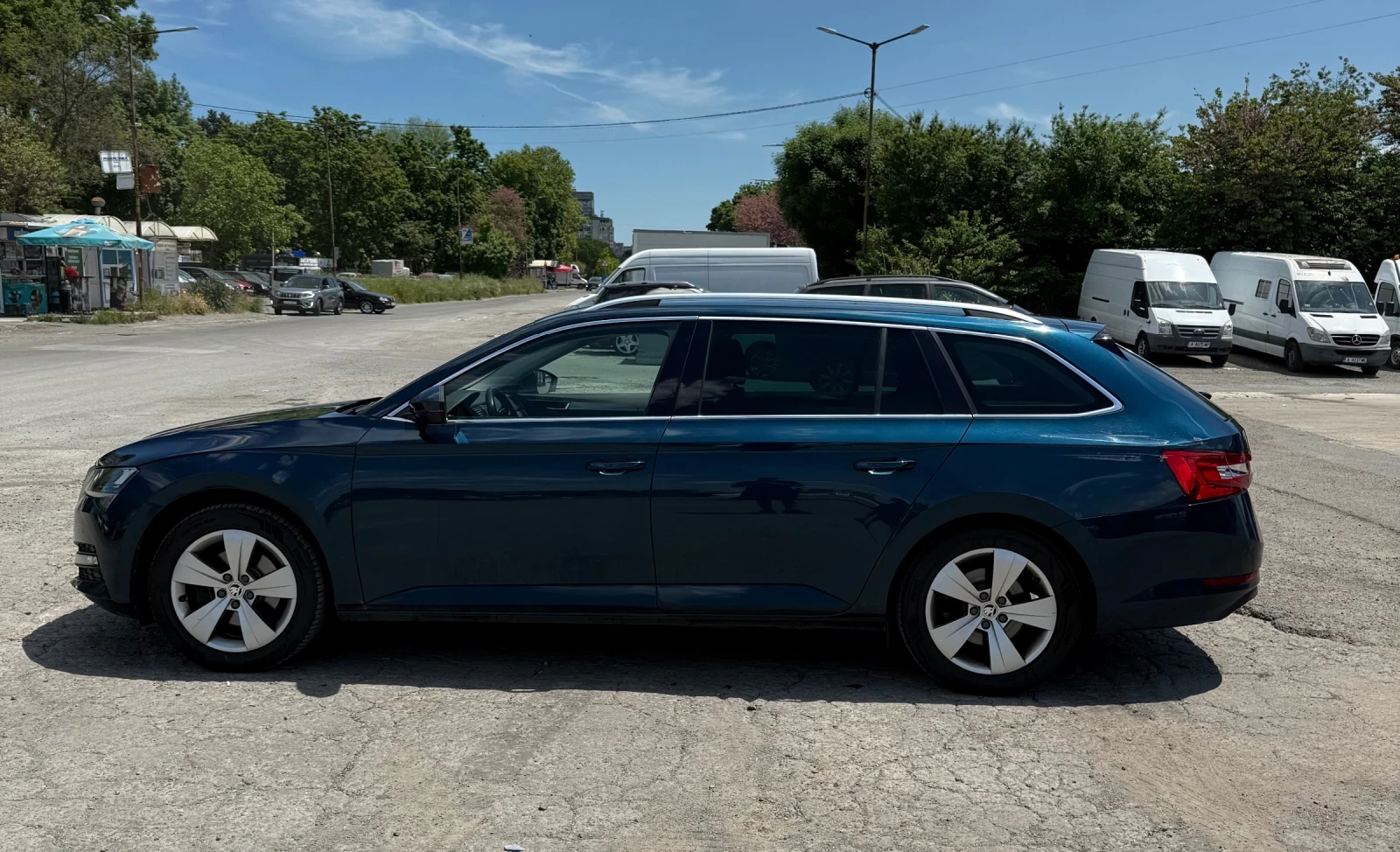 Skoda Superb 2.0 / 150 конски сили / дизел, снимка 4 - Автомобили и джипове - 54610935