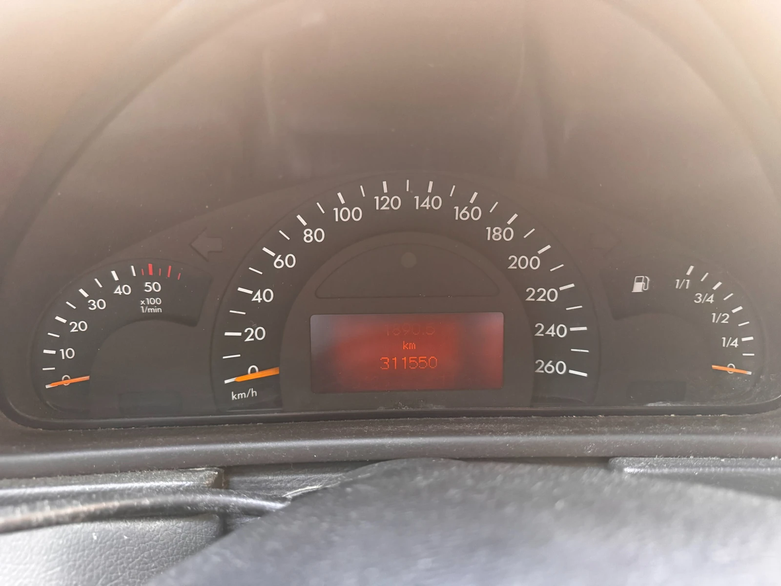 Mercedes-Benz C 220, снимка 6 - Автомобили и джипове - 54722222