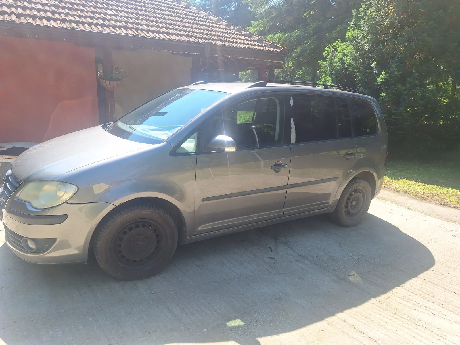 VW Touran, снимка 3 - Автомобили и джипове - 54760983