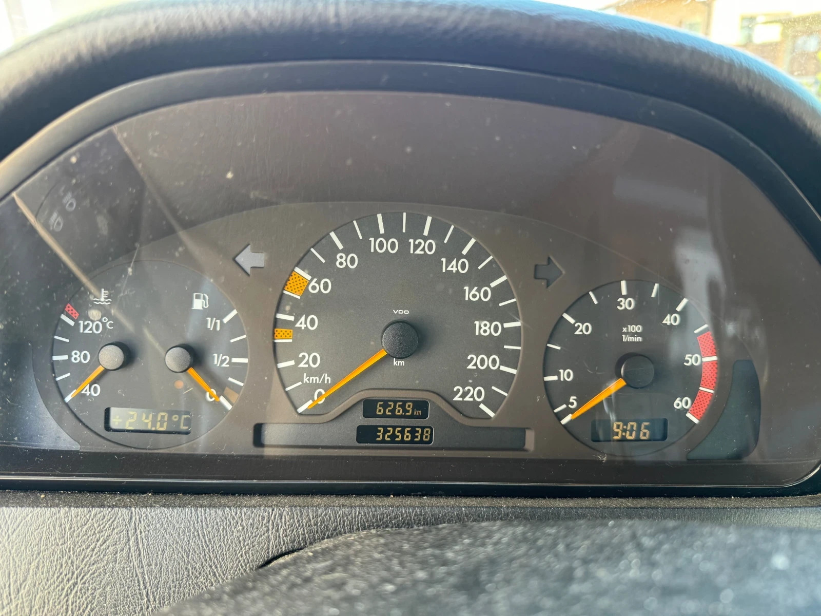 Mercedes-Benz C 220, снимка 5 - Автомобили и джипове - 54783097