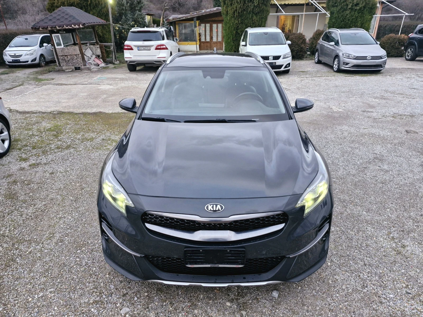 Kia XCeed 1.6 дизел, снимка 4 - Автомобили и джипове - 54877317