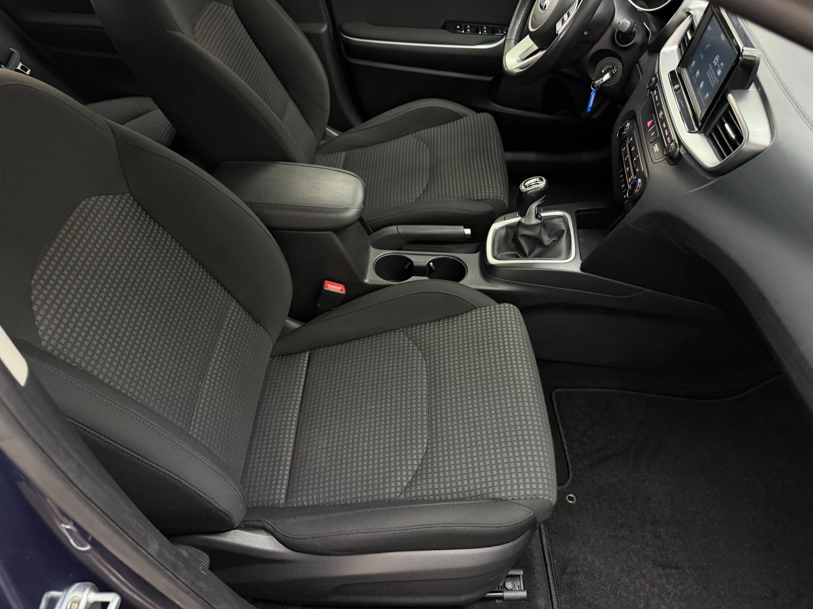 Kia Ceed 1.4I* 99к.с* LED* СЕРВИЗНА КНИЖКА С ПЪЛНА ИСТОРИЯ, снимка 11 - Автомобили и джипове - 54916499