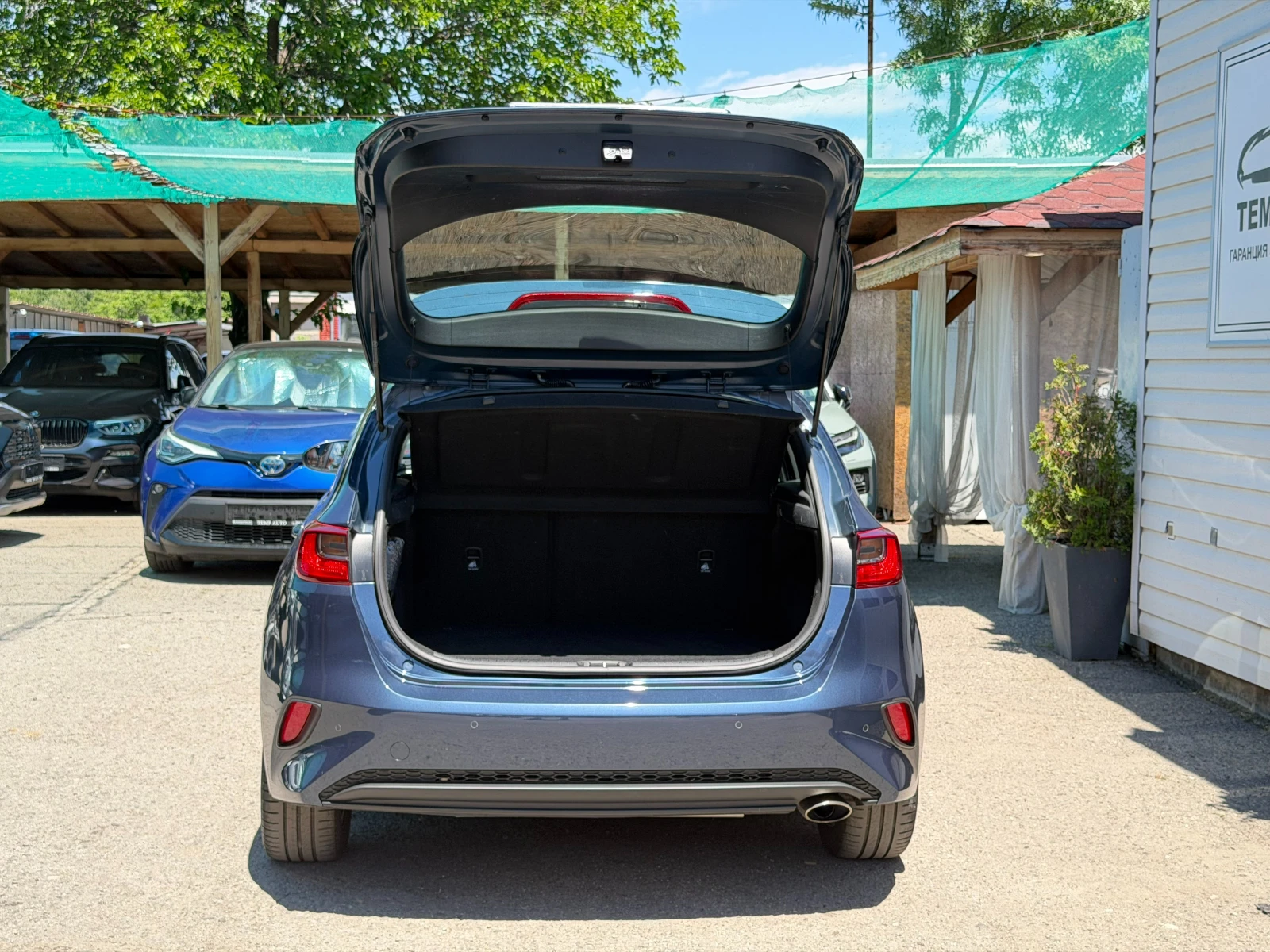 Kia Ceed 1.4I* 99к.с* LED* СЕРВИЗНА КНИЖКА С ПЪЛНА ИСТОРИЯ, снимка 6 - Автомобили и джипове - 54916499