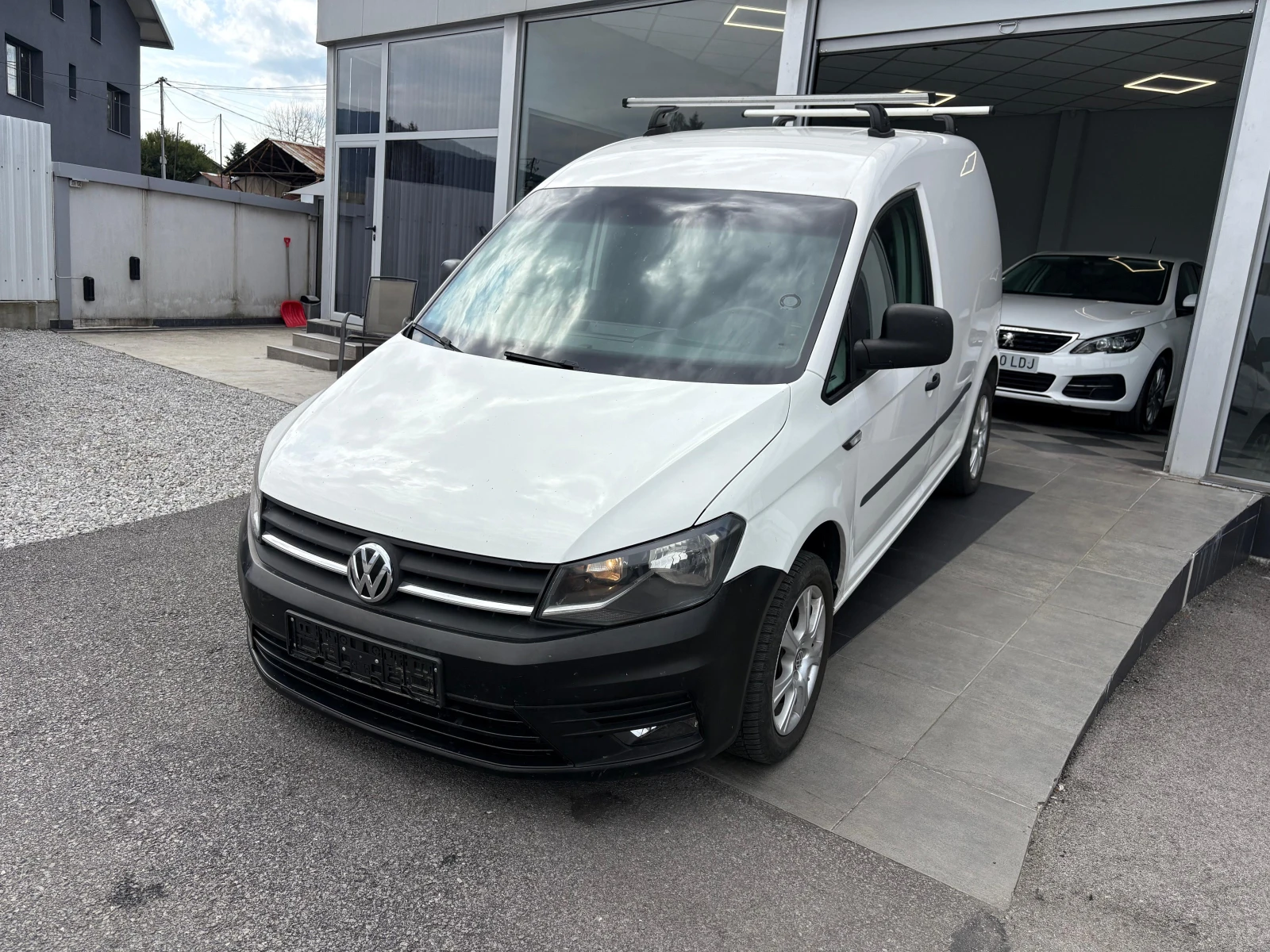 VW Caddy Euro 5B, снимка 3 - Автомобили и джипове - 55412995