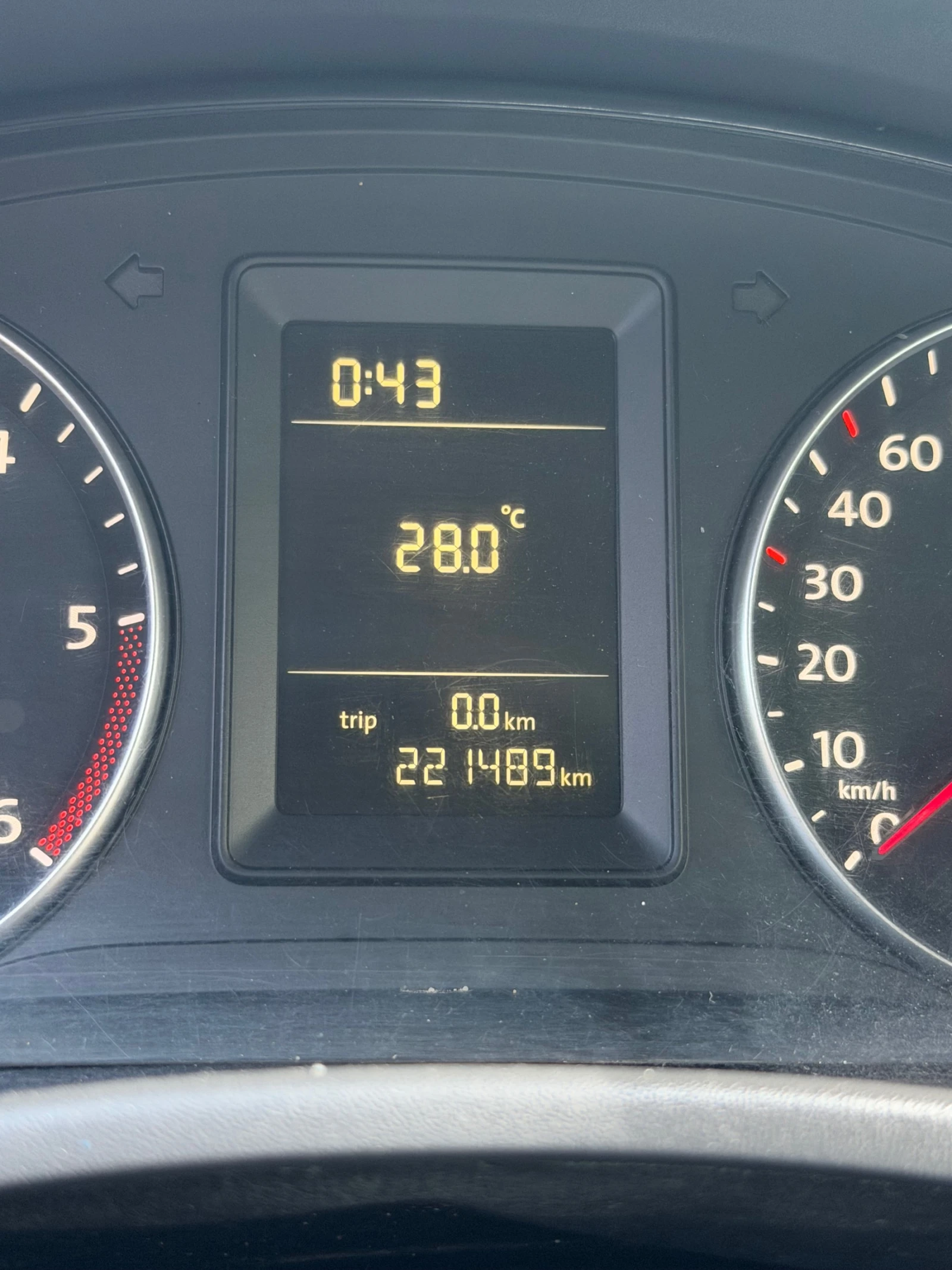 VW Caddy НОВ ВНОС ГЕРМАНИЯ, снимка 9 - Автомобили и джипове - 55644817
