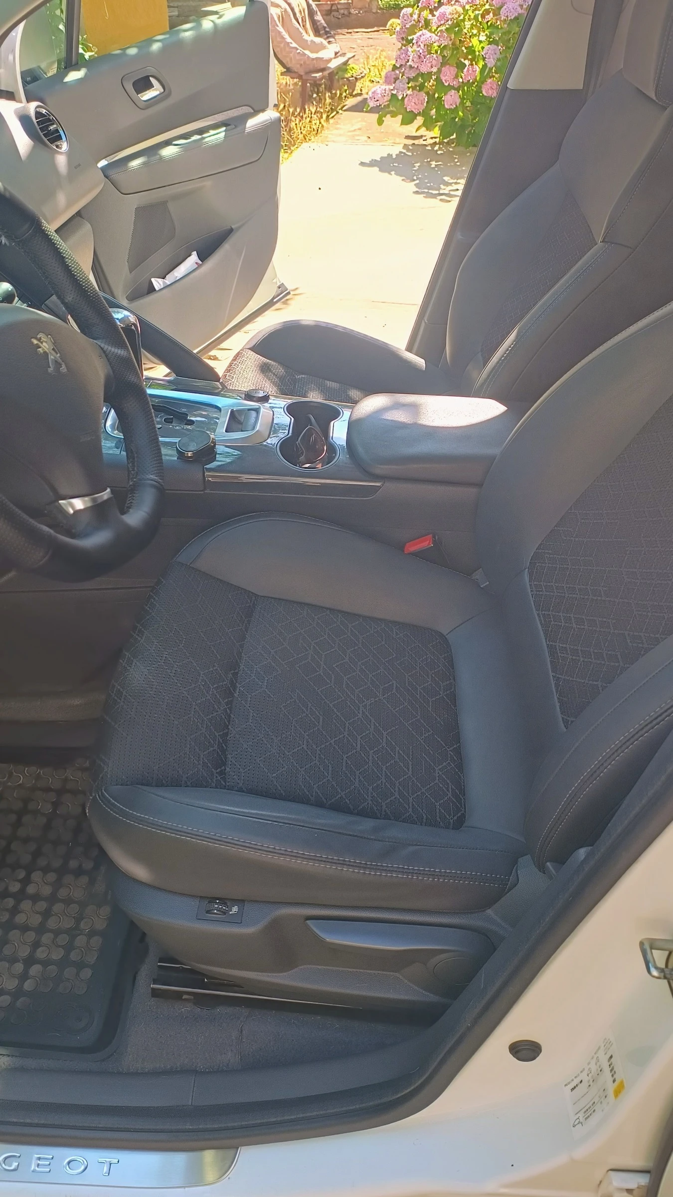 Peugeot 3008 alur, снимка 9 - Автомобили и джипове - 55785192