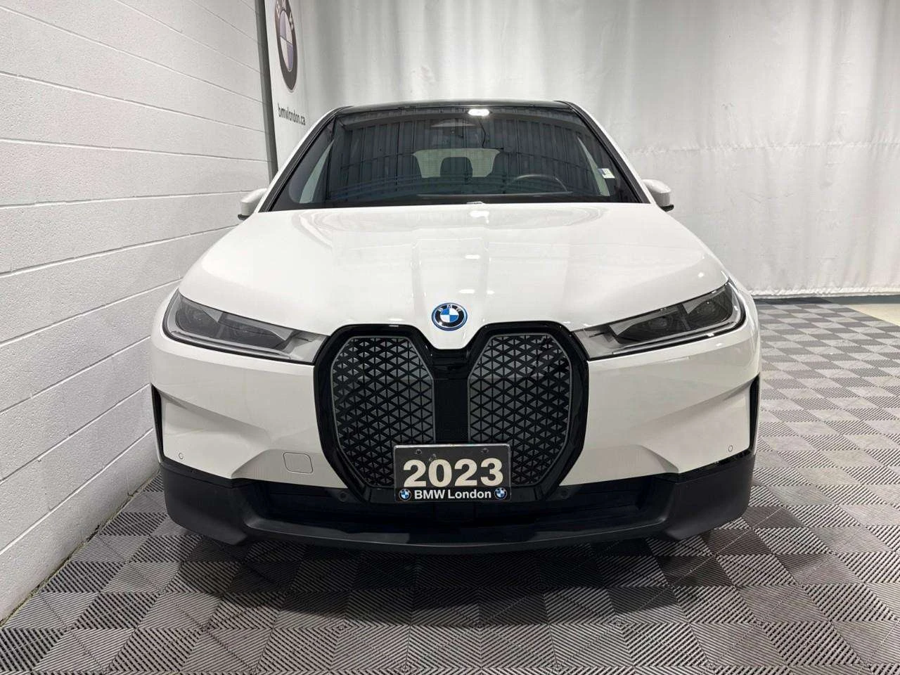 BMW iX xDrive50 �� ���������������� �� ���, ���� �� �� | Mobile.bg � ����������� 2