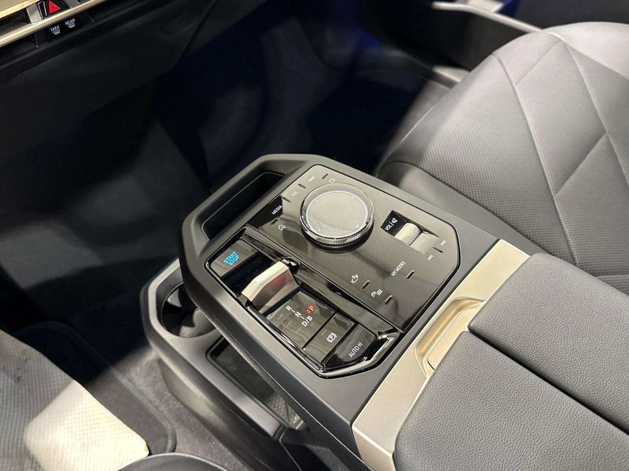 BMW iX xDrive50 �� ���������������� �� ���, ���� �� �� | Mobile.bg � ����������� 15