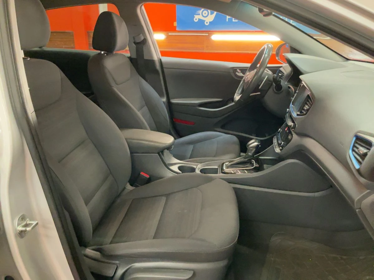 Hyundai Ioniq 1.6 Hybrid Creative, снимка 8 - Автомобили и джипове - 56309170